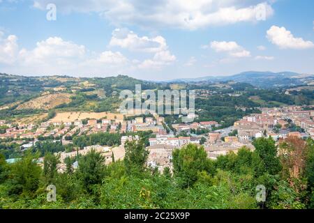 Panoramablick auf San Severino Marche Italien Stockfoto