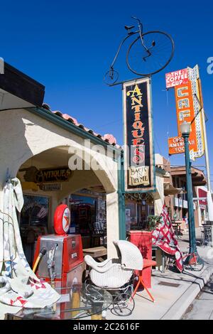 Antiquitätengeschäft im historischen Viertel von Boulder City, Nevada, USA, Nordamerika Stockfoto
