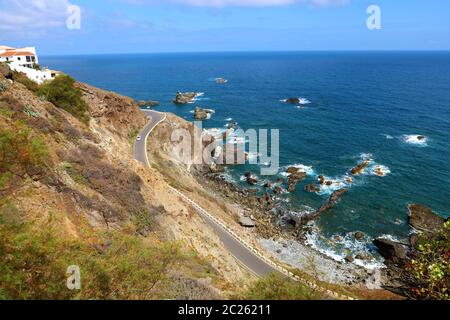 Blick von der Straße, die entlang Almaciga Atlantik im Anaga Gebirge, Teneriffa, Spanien läuft Stockfoto