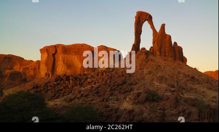 Abstract Felsformation auf dem Plateau Ennedi aka Window Arch im Tschad Stockfoto