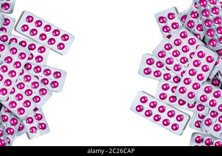 In rosa Tablette Tabletten Ibuprofen in Blistergurt auf weißem Hintergrund mit Kopie Raum isoliert. Ibuprofen zur Linderung Schmerzen, Migräne, hohem Fieber Stockfoto