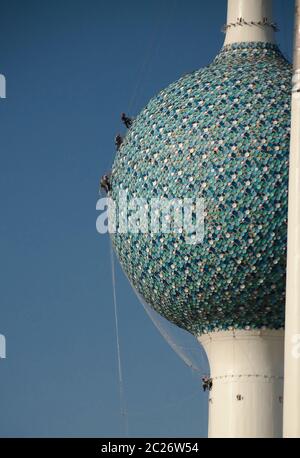 Außenansicht zum Frischwasserreservoir alias Kuwait Towers, Kuwait Stockfoto