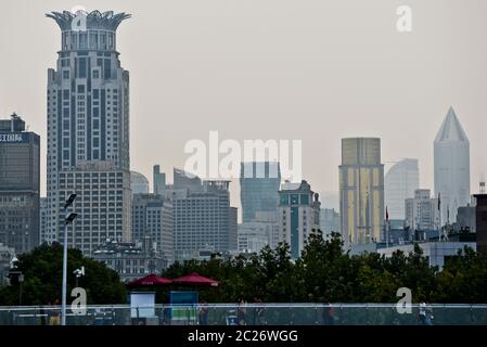 Shanghai Wolkenkratzer im Huangpu Bezirk, mit dem Bund Center auf der linken Seite. China Stockfoto