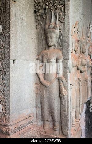 Angkor Wat, Basrelief des Ostflügels in der Südgalerie, Apsaras als himmlische Tänzer, Siem Reap, Kambodscha, Südostasien, Asien Stockfoto
