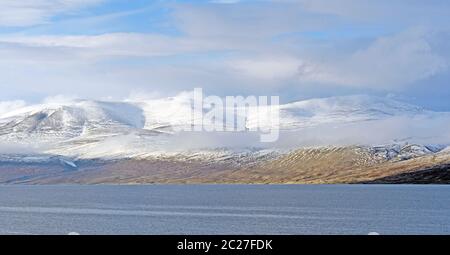 Der frühe Winter Schnee in der Hohen Arktis auf Sunneshine Bay auf Baffin Island in Nunavut, Kanada Stockfoto