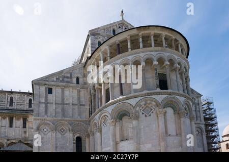 Der Dom Santa Maria Assunta beim schiefe Turm von Pisa in Italien Stockfoto