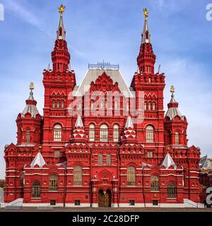Das Staatliche Historische Museum von Russland auf dem Roten Platz in Moskau bei frühen Stunden, Sunrise Stockfoto