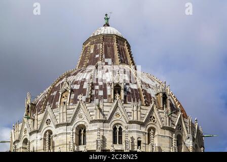 Kuppel des Baptisteriums von Pisa, Italien Stockfoto