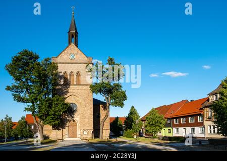 Blick auf die Kirche Hasselfelde im Harz Stockfoto