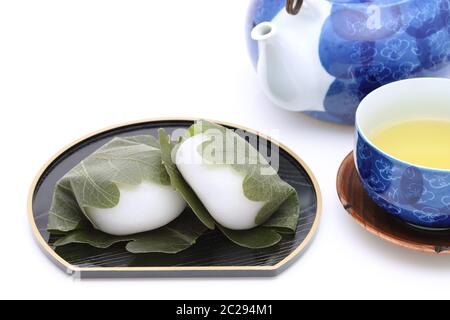 Japanische Süßwaren, Kashiwa Mochi für traditionelle süße Bild Stockfoto