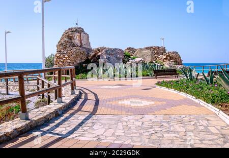 Promenade von Playa Torrecilla in Nerja, Andalusien, Costa del Sol, Spanien Stockfoto