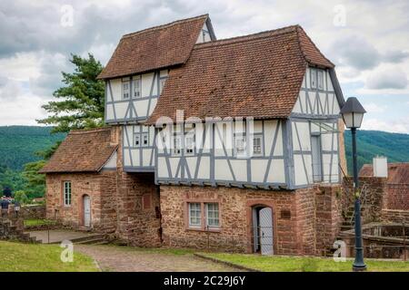 Entlang der Weitwanderweg Neckarsteig in Deutschland Hirschhorn Stockfoto