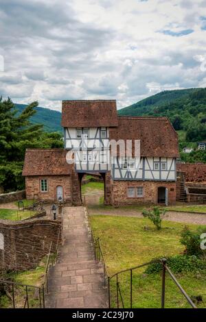 Entlang der Weitwanderweg Neckarsteig in Deutschland Hirschhorn Stockfoto