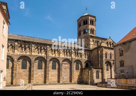 Kirche Saint Austremoine. Romanische Kunst. Issoire. Puy de Dome. Auvergne. Frankreich. Europa Stockfoto