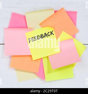 Feedback Kontakt Service Umfrage review Business Konzept Schreibtisch Hinweis Papier Briefpapier Stockfoto