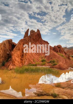 Panorama der Skazka aka Fairytale Canyon, Issyk-Kul, Kirgistan Stockfoto