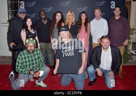 Studio City, USA. Juni 2020. Die Besetzung bei der Premiere der Reality-TV-Serie 'Paparazzi X-posed' am Laurel Canyon Boulevard 3836. Studio City, 15. Juni 2020 Quelle: dpa/Alamy Live News Stockfoto