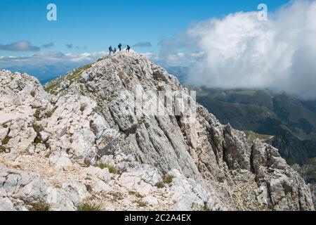 Der Gipfel des Monte Terminillo während der Frühjahrssaison. 2216 Meter, wird der Berg Terminillo der Berg von Rom genannt Stockfoto