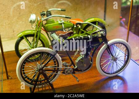 Istanbul, Türkei, März 2019: Klassische Motorräder im Rahmi M. Koc Industrial Museum. Koc Museum ist Industrie-Museum gewidmet t Stockfoto