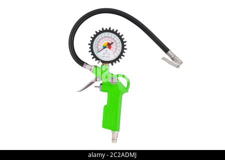 Grüner Reifenfüller mit isoliertem Manometer auf weißem Hintergrund. Aufblaspistole mit Schloss. Reifendruckpistole mit Manometer Stockfoto