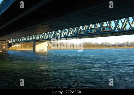 Rheinbrücke bei Karlsruhe Stockfoto