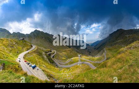 Panorama der Tranfagarasan Straße in Fagaras Berg, Rumänien Stockfoto