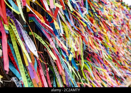 Farben der Bänder unseres Herrn von Bonfim da Bahia Stockfoto