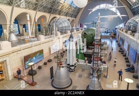 Moskau, Russland - 28. November 2018: Innenausstellung im Space Pavillon am VDNH. Modernes Museum des russischen Kosmos explorati Stockfoto