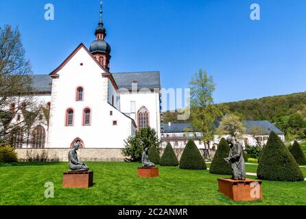 Historisches Kloster Eberbach, mystisches Erbe der Zisterziensermönche im Rheingau, Drehort für den Film der Name der Rose, bei Eltville am Rhein, Hessen, Deutschland Stockfoto