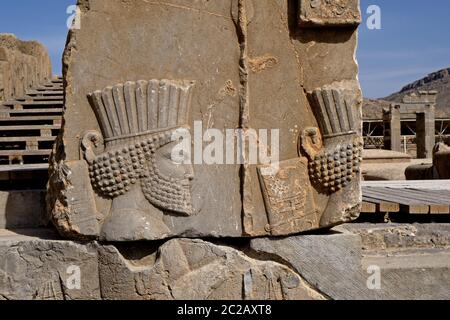 Die archäologische Stätte der alten persischen Stadt, Persepolis; ein UNESCO-Weltkulturerbe, in der Nähe Shiraz, im Iran. Stockfoto