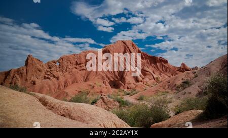 Panorama der Skazka aka Fairytale Canyon, Issyk-Kul, Kirgistan Stockfoto