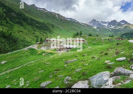 Wanderung von Reintal zur Knuttenalm in Südtirol Stockfoto