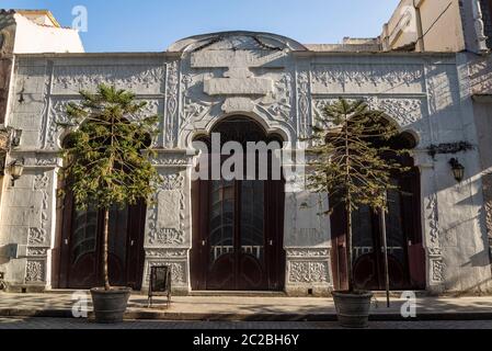 Schönes Haus im spanischen Kolonialstil in der Altstadt, Havanna Vieja, Havanna, Kuba Stockfoto