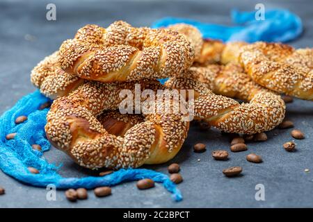 Traditionelle türkische Bagels aus nächster Nähe. Stockfoto