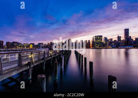 Sonnenuntergang in Midtown Manhattan Skyline, New York, United States Stockfoto