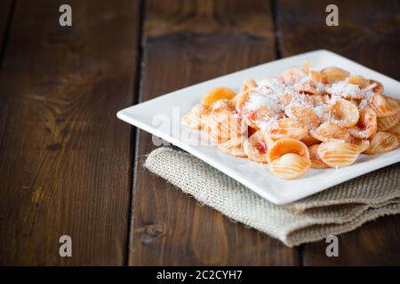 Orecchiette hausgemachte Pasta aus Apulien Region, Italien Stockfoto