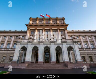 Mariinsky Palace Fassade, Regierung Assembly Gebäude, St. Isaac's Square, St. Petersburg, Russland Stockfoto