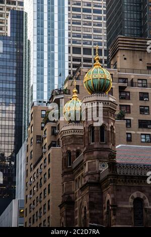 New York City / USA - JUL 27 2018: Wolkenkratzer in der Nähe der Lexington Avenue in Midtown Manhattan Stockfoto