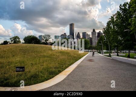 New York City/USA - 27.JULI 2018: Manhattan Midtown Blick von Roosevelt Island Stockfoto