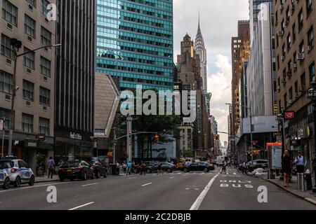 New York City / USA - JUL 27 2018: Wolkenkratzer und Gebäude auf der Lexington Avenue in Midtown Manhattan Stockfoto