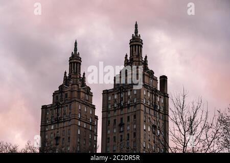 Sonnenuntergang Blick auf das San Remo im Central Park West Upper West Side Stockfoto