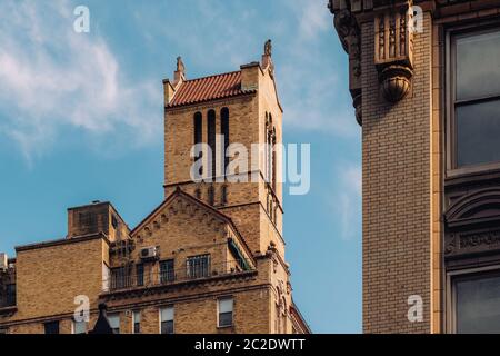 Nahsicht der Ornamente auf dem Gebäude außen von 60 Gramercy Park North in Gramery Nachbarschaft New York City Stockfoto