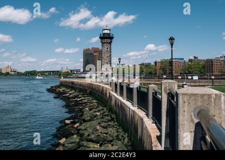 Leuchtturm Park auf Roosevelt Island Stockfoto