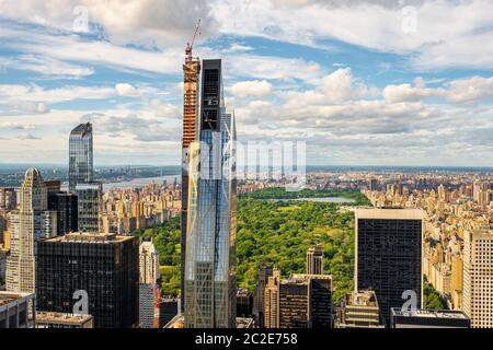 Blick auf die Stadt und den Central Park von New York vom Rockefeller Center auf der Dachterrasse Stockfoto