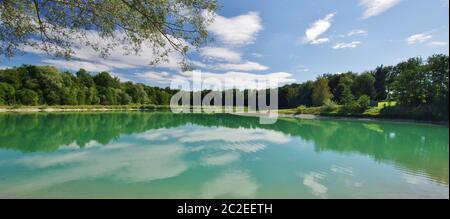 Naturerlebnisweiher Halfing, Halfing, Chiemgau, Oberbayern, Deutschland Stockfoto