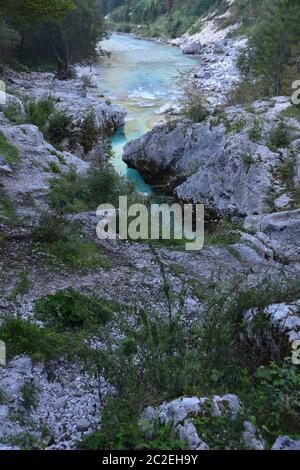 Velika Korita oder große Schlucht des Flusses Soca, Bovec, Slowenien im Herbst. Schlucht, national. Stockfoto