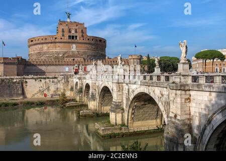 Castel Sant'Angelo (die Burg des Heiligen Engels oder Mausoleum des Hadrian) in Rom, Italien. Stockfoto