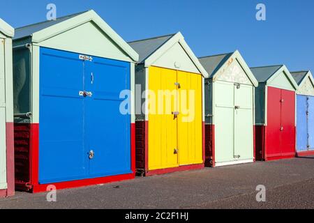 Bunte Brighton Strandhütten Stockfoto