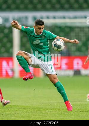 Bremen, 16. Juni 2020 Milot RASHICA, BRE 7 SV WERDER BREMEN - FC BAYERN MÜNCHEN in 1. Bundesliga 2019/2020, Spieltag 32. © Peter Schatz / Alamy Live News / gumzmedia/nordphoto/ Pool - die DFL-BESTIMMUNGEN VERBIETEN DIE VERWENDUNG VON FOTOGRAFIEN als BILDSEQUENZEN und/oder QUASI-VIDEO - Nationale und internationale Nachrichtenagenturen OUT redaktionelle Verwendung Stockfoto