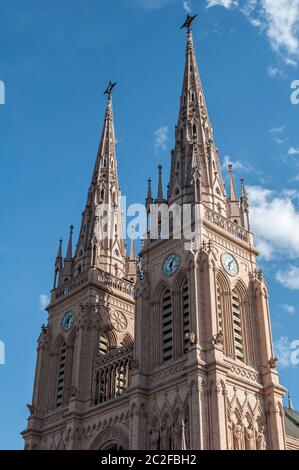 Neugotische Basilika Lujan in Lujan, Buenos Aires, Argentinien. Stockfoto